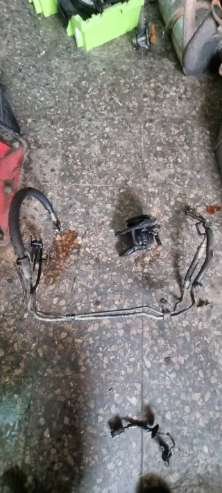 Bomba Dirección Nissan Patrol Y60 GR