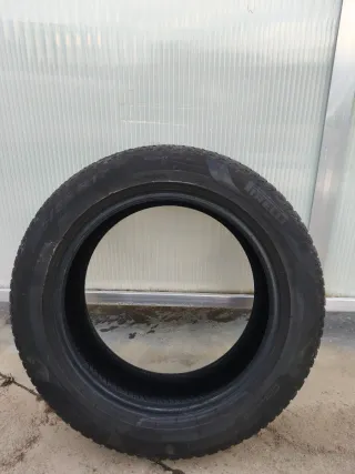 Neumático Pirelli 4estaciones run flat.