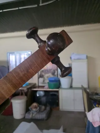 Perchero de madera vintage