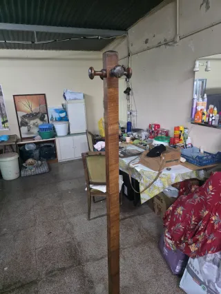 Perchero de madera vintage