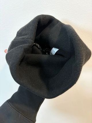 Gorro Supreme Negro y Blanco