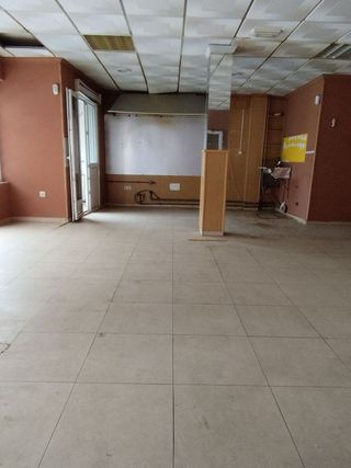 Local comercial en venta en Tomelloso