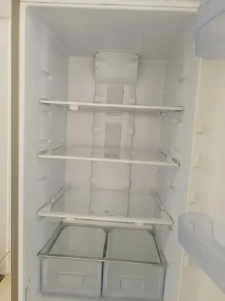 Frigorífico Indesit Combi No Frost 1,86m