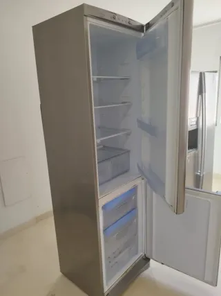 Frigorífico Indesit Combi No Frost 1,86m