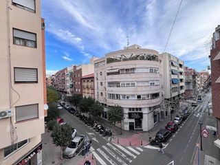 Piso en alquiler en Benalúa en Alicante