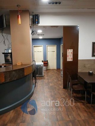 Local comercial en alquiler en Cascajos - Piqueras en Logroño