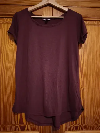 Camiseta fina morada