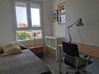 Piso en alquiler en Ciudad Jardín - Tagarete - El Zapillo en Almería