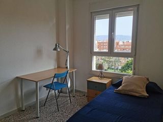 Piso en alquiler en Ciudad Jardín - Tagarete - El Zapillo en Almería