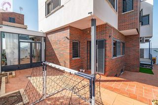 Chalet en venta en Alhendín