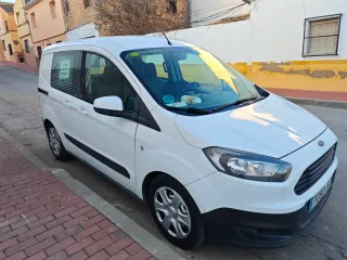 Ford Transit Courier 2016