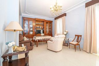 Chalet en venta en Lucena