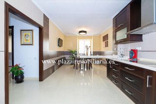 Chalet en venta en Lucena