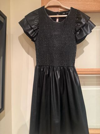 Vestido Zara polipiel negro T.S