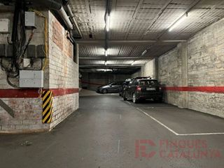 Garaje en venta en Eixample Nord – La Devesa en Girona