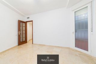 Piso en alquiler en Ollerías - San Cayetano en Córdoba