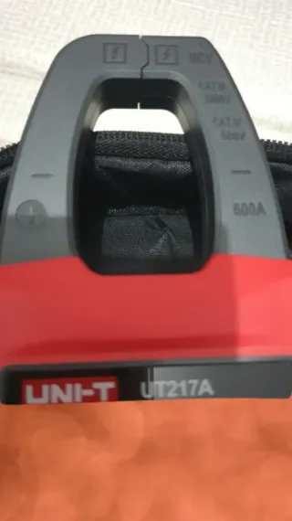 UNI-T UT217 Multímetro Pinza Osciloscopio