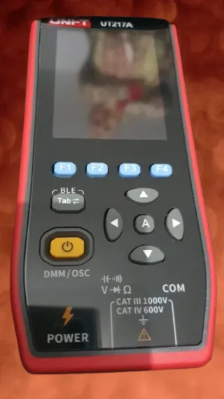 UNI-T UT217 Multímetro Pinza Osciloscopio