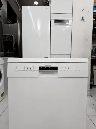 Lavastoviglie Siemens 3 vassoi con garanzia e trasp.