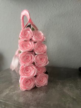 Rosas eternas de satén rosa