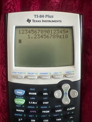 Calculadora Texas Instruments TI-84 Plus