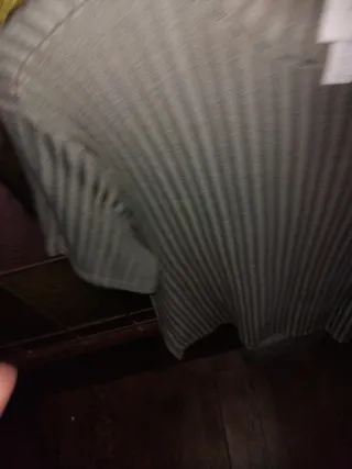 Camiseta verde cuello canalé