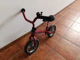 Bicicleta de equilibrio Chicco Roja