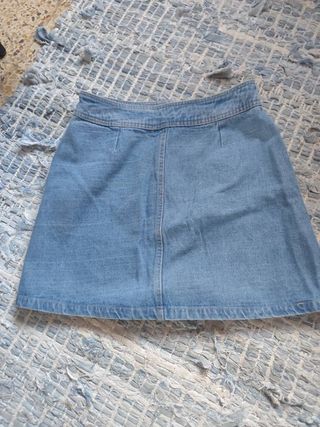 Falda vaquera bordada con grulla