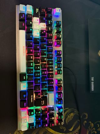 Teclado Mecánico NewSkill RGB
