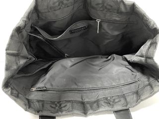 Bolso Tote Chanel New Travel Line Negro
