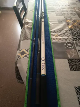 Cañas de surfcasting Akami