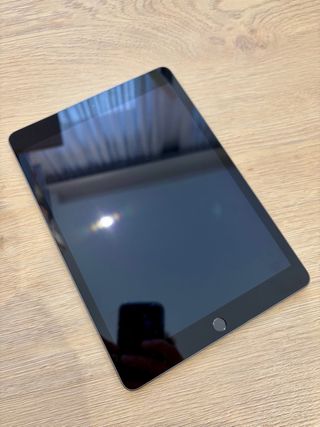 iPad 8 32GB WiFi Gris Espacial - Como nuevo