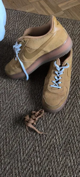 Nike Air Force 1 Marrones Talla 40