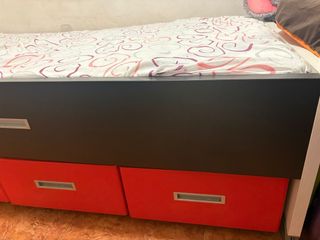 Letto singolo con cassetti