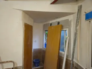 Servicio de pintura: alisar paredes, quitar gotele