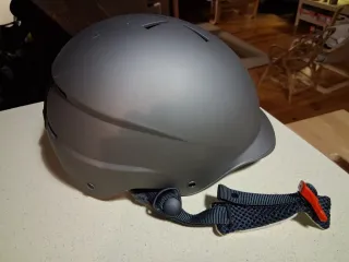Casco de esquí gris 52-56 cm de Decathlon
