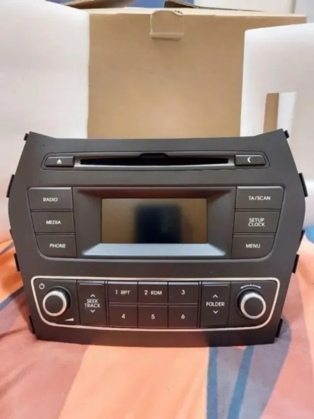 Radio Hyundai Santa Fe 2013-16