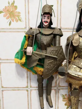 Lotto di due pupi Siciliani