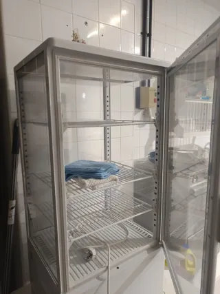 Vitrina expositora LED 78L