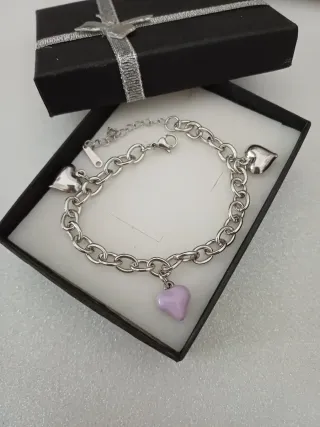 Bracciale con ciondoli a cuore
