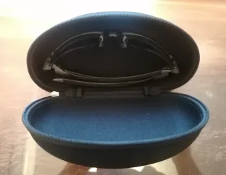 Funda Oakley Negra Original NUEVA