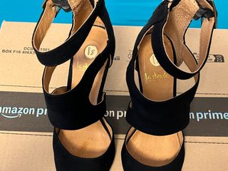 Zapato de tacón La Strada negro