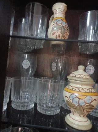 Jarra de Cerâmica Pintada à Mão