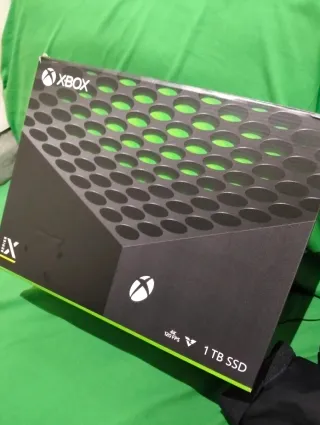 Xbox Series X + 2 Mandos (Negro y Rojo)