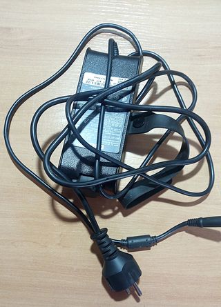 Cargador portátil DELL 90 W