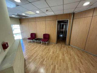 Nave industrial en venta en Gràcia en Sabadell