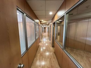 Nave industrial en venta en Gràcia en Sabadell