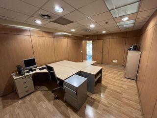 Nave industrial en venta en Gràcia en Sabadell