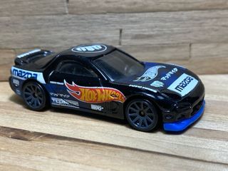 Hot Wheels '95 Mazda RX-7 2017