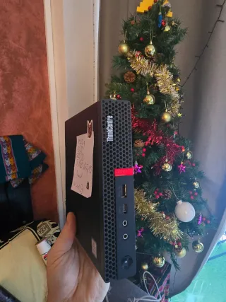 Lenovo ThinkCentre M920q i5 16GB 250GB SSD